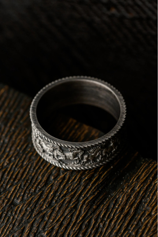Ring "horse herd"