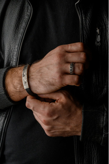 Exclusive silver bracelet